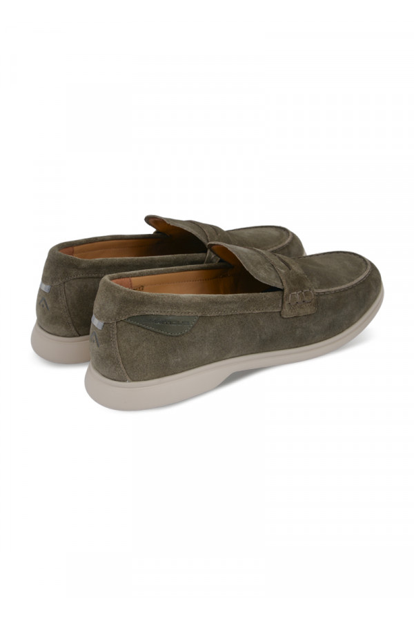 AMBITIOUS Classic Shoes Male 