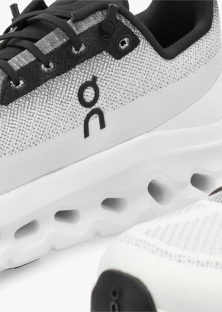 ON Cloud tilt Lifestyle Shoes Male 
