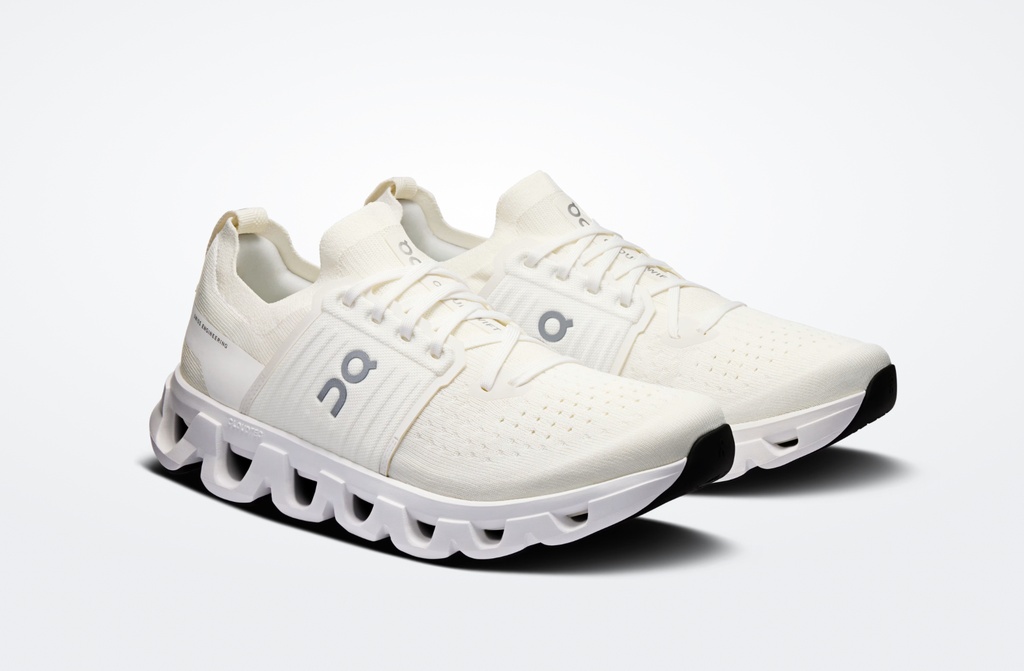 ON Cloud Swift 4 Running Shoes Male 