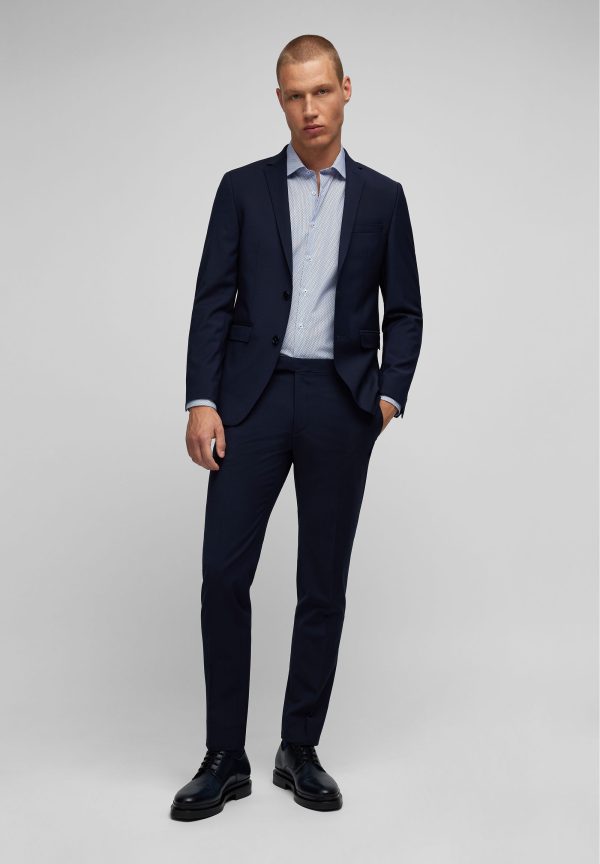 HECHTER SUIT