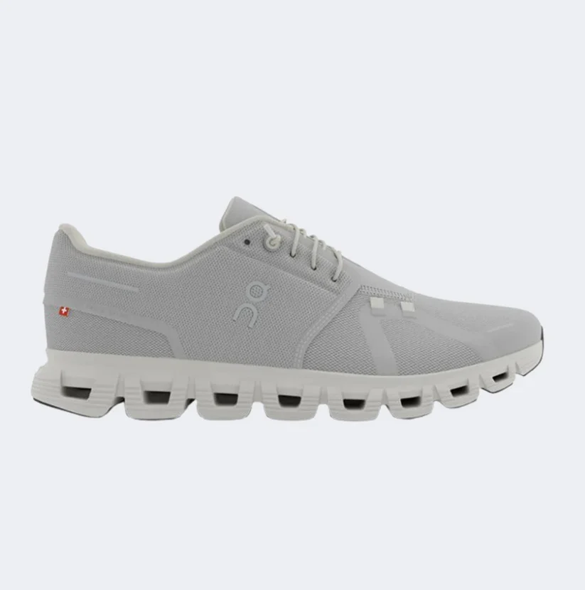 On Cloud 6 Women Lifestyle Sneakers Glacier/White